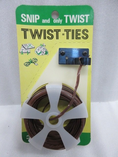 B級品 処分特価品 カッター付き ビニタイ TWIST-TIES 30M 茶 結束 庭 ガーデニング 畑 栽培 事務所 オフィス 手芸 結ぶ ビニール 紐 ひも_カッター付きビニタイ TWIST-TIES 30M 茶