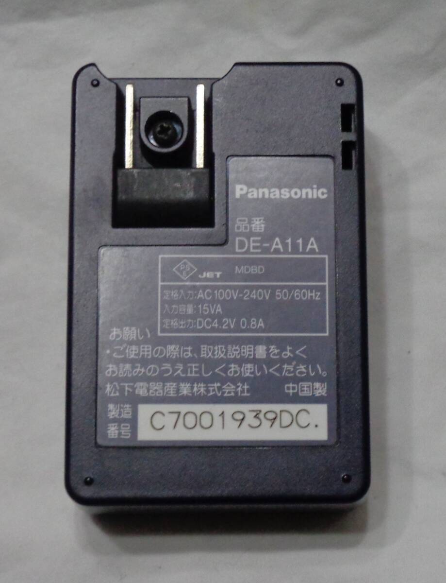 【中古品】◆Panasonic 充電器 LUMIX 純正品 DE-A11A パナソニック バッテリーチャージャー の画像2