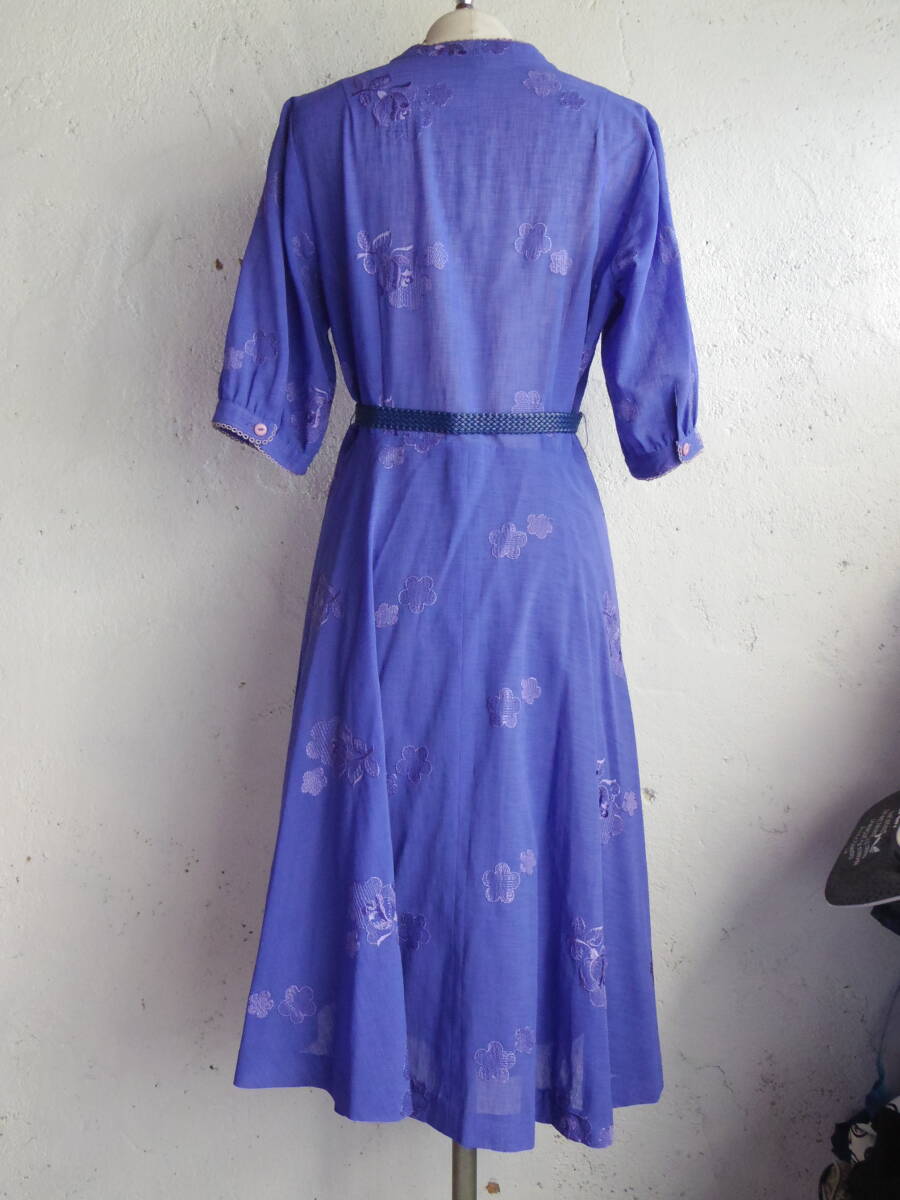 古着♪レトロVintage青紫花柄刺繍おしゃれワンピ♪昭和レトロワンピース70s60s70年代60年代 昭和レトロビンテージクラシカル春夏ワンピの画像5