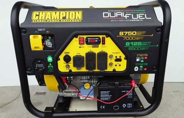 ほぼ未使用 CHAMPION チャンピオン 発電機 ガソリン/LPガス 7000w CPG7800DF-J_画像1