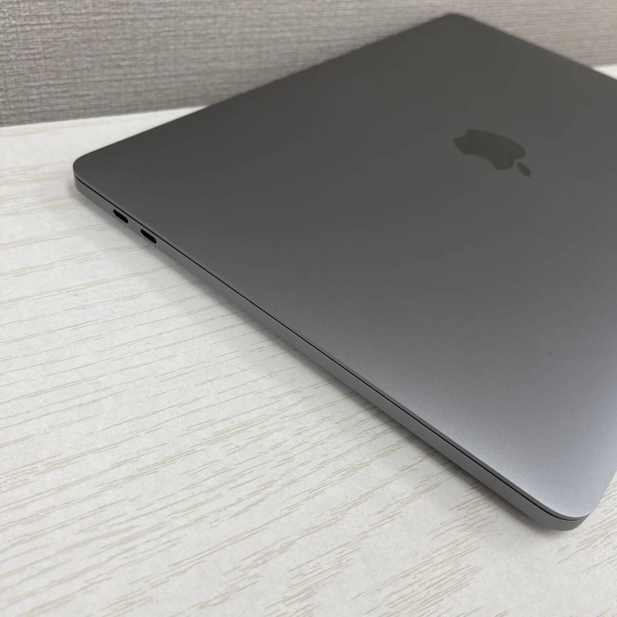 MacBook Pro 2018 Gray 13.3インチ Core7メモリ16Gb ssd 256G キーボードUS版_画像5