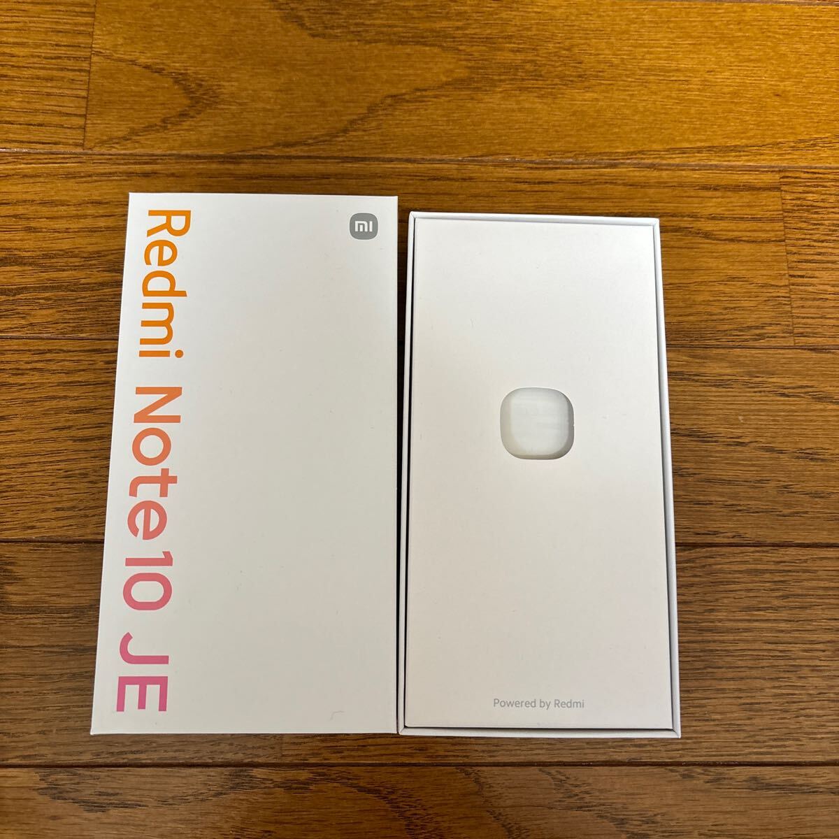 【新品未使用】 Redmi Note 10 JE XIG02 グラファイトグレー 白ロム 本体の画像4