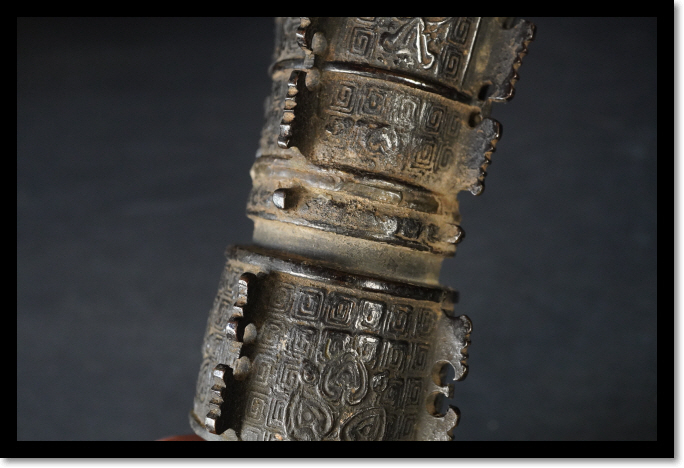 古銅 花瓶 仏教美術 中国美術 古玩 銅器 饕餮文 １１５１ｇの画像7