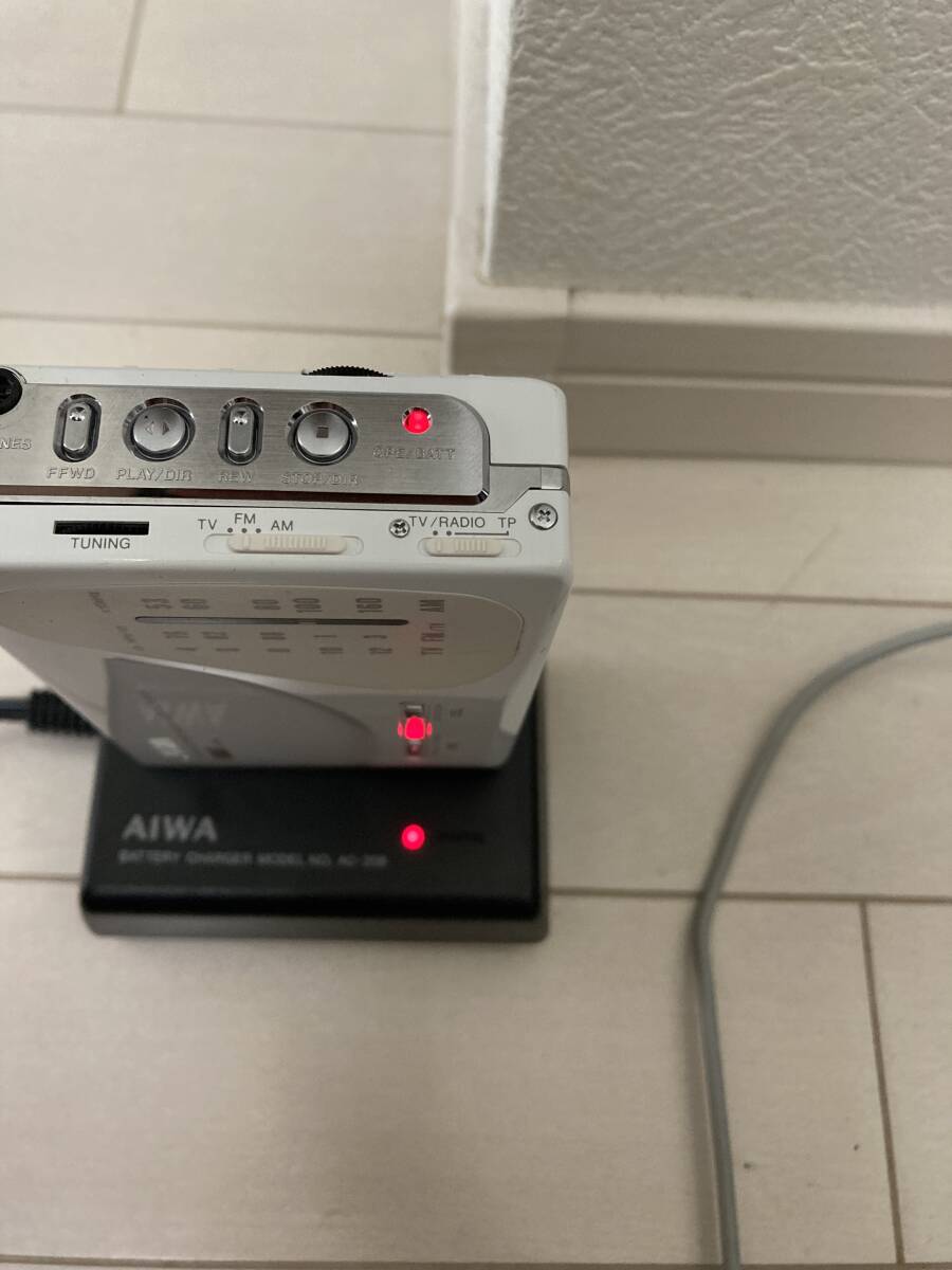  rare color AIWA HS-RL50 White white BBE SYSTEM * portable cassette player * electrification has confirmed Junk JANK *