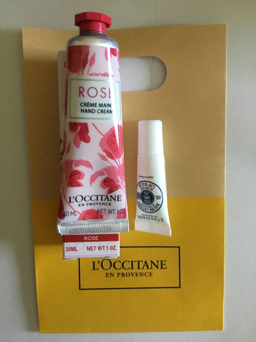 送料無料◆ LOCCITANE紙袋付き＋商品２点◆ 【ロクシタン ローズ ハンドクリーム 30ml 化粧箱付き】& リップバーム4ml◆ギフトに新品未使用_画像1