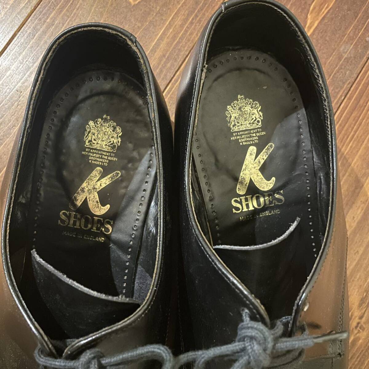 【希少】K SHOES ケイシューズ 3ホール プレーントゥ 英国製 ドレスシューズ 革靴 レザーシューズ ロイヤルワラント デッドストック_画像3