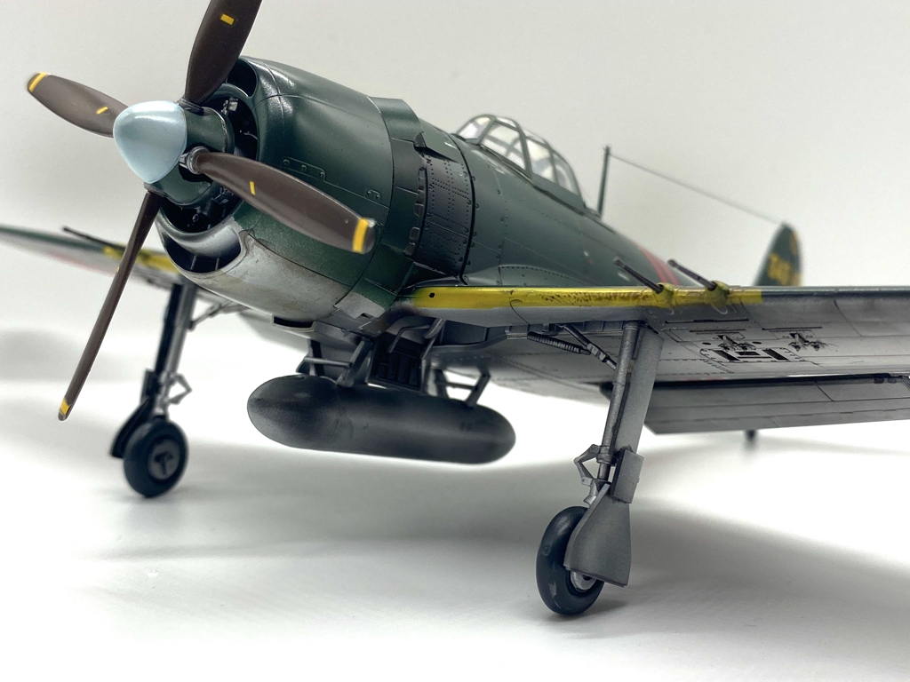 1/48 ハセガワ　川西局地戦闘機紫電改”後期型”【塗装済完成品】_画像4