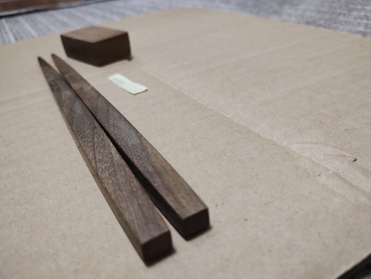 チーク杢材のお箸② 長さ約２０.４センチ 木肌きれい 木材 銘木