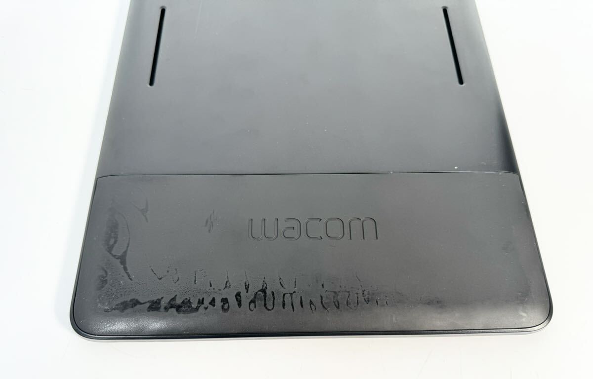 《付属品完備》Wacom Cintiq 13HD DTK-1300/K0 13.3型 フルHD 液晶ペンタブレット ワコム 液タブ の画像5