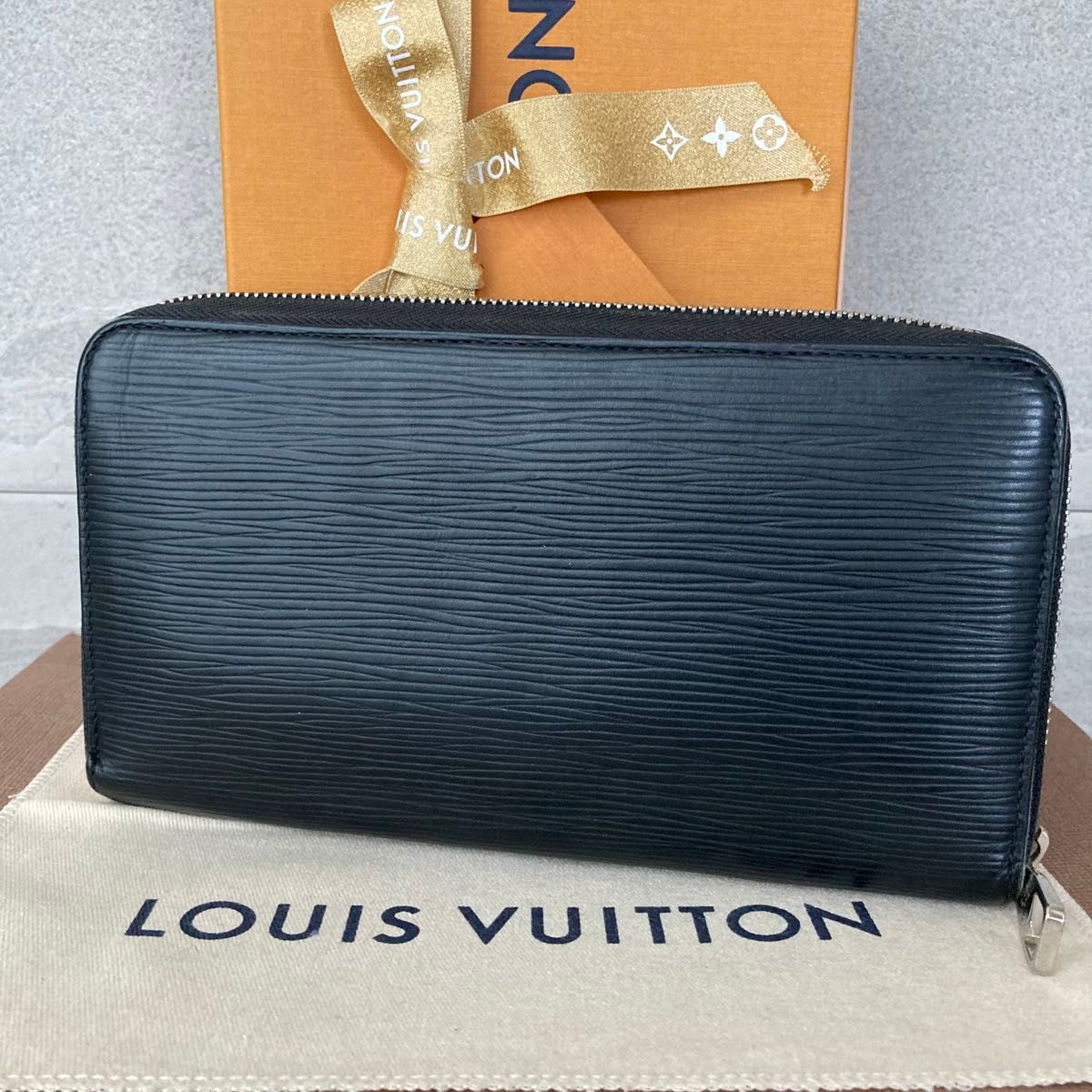 ルイヴィトン　エピ　黒　ジッピーオーガナイザー　ウォレット 送料込 LOUIS VUITTON ラウンドファスナー