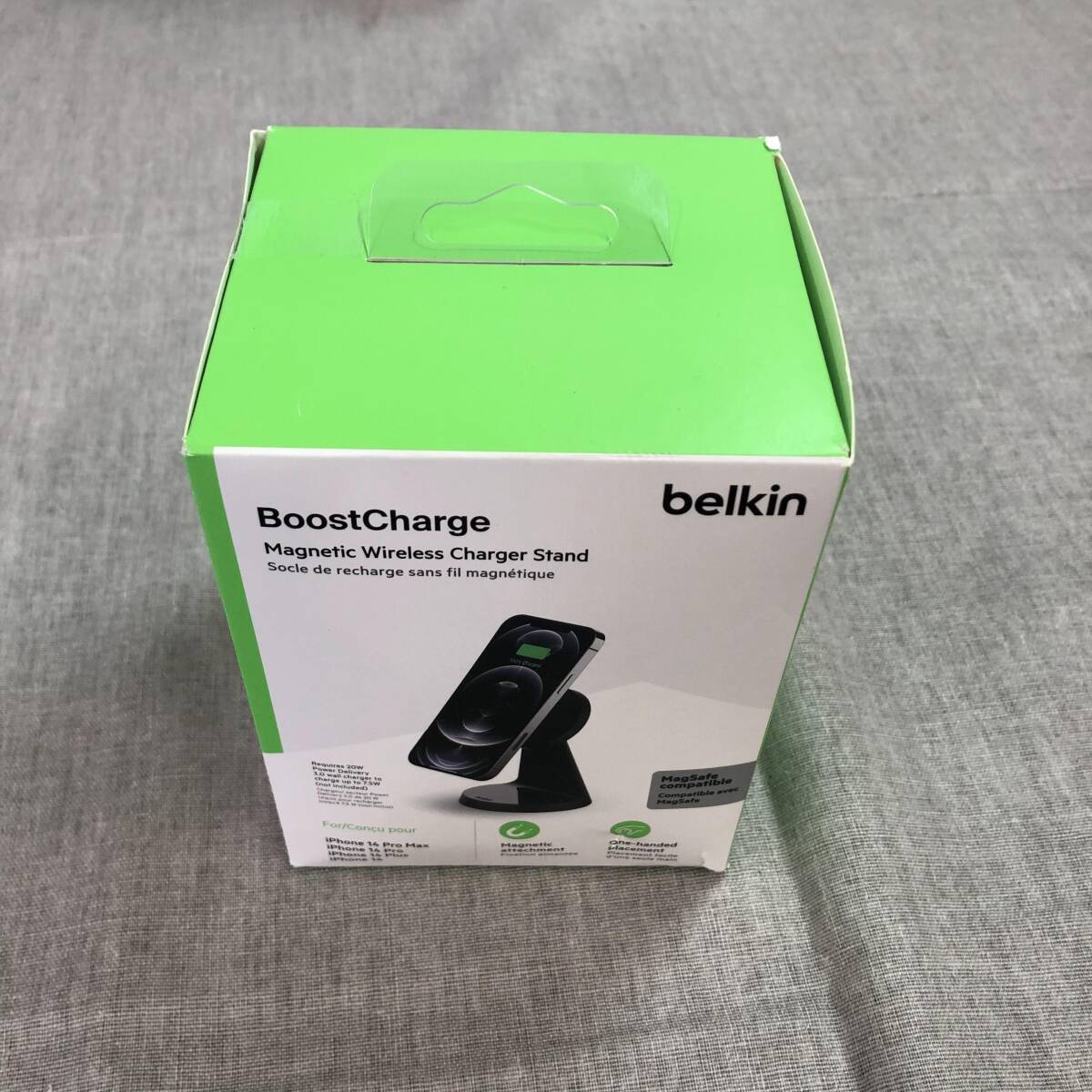Belkin MagSafe対応 磁気ワイヤレス充電スタンド WIB003の画像1