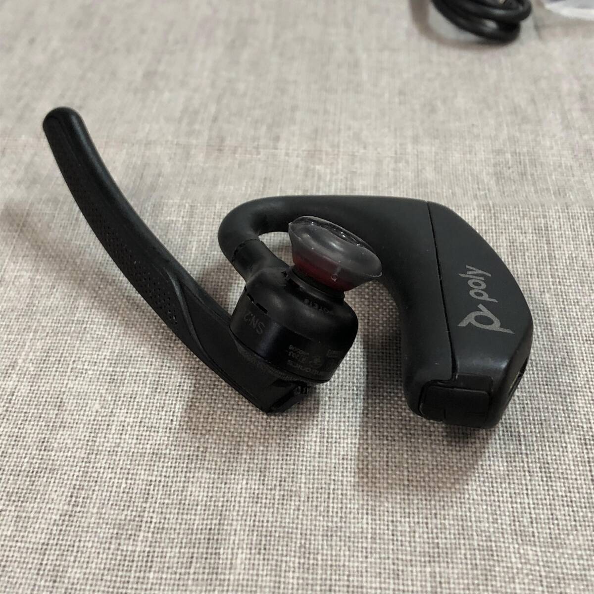 Poly Voyager 5200 Bluetooth ワイヤレスヘッドセット 片耳 モノラルイヤホンタイプ の画像5
