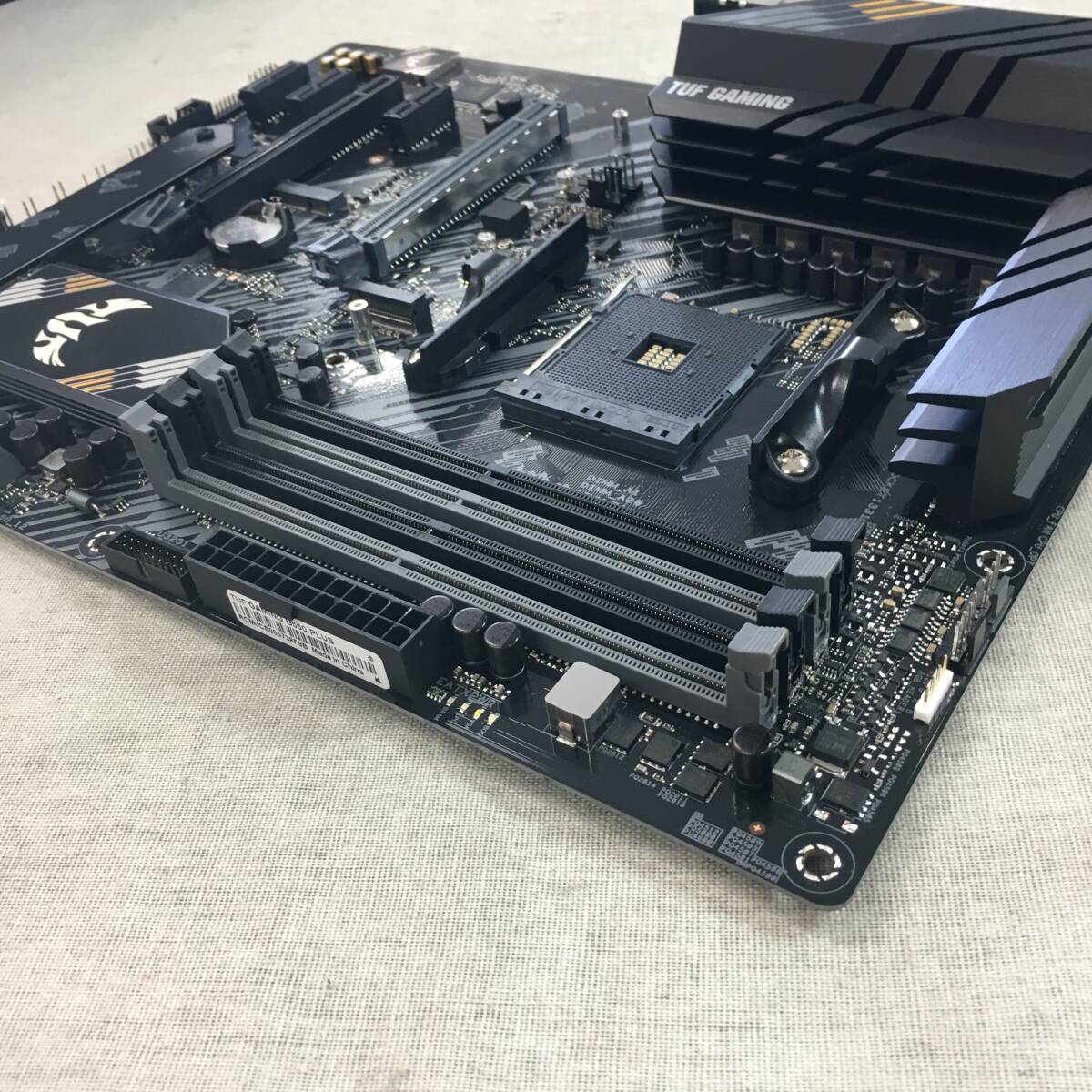 現状品 ASUS AMD B550 搭載 AM4 対応 マザーボード TUF GAMING B550-PLUS 【ATX】_画像5