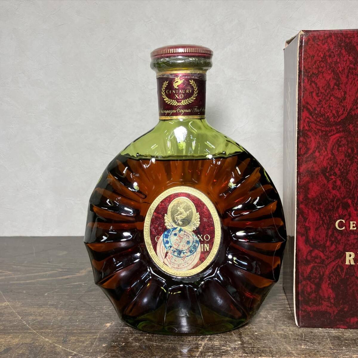 京都⑧ 【未開栓】 古酒 REMY MARTIN CENTAURE XO 箱付 ウイスキー ブランデー 700ml 40％ レミーマルタン_画像2