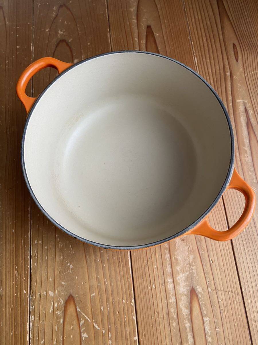 フランス製 ルクルーゼ LE CREUSET 両手鍋 オレンジ の画像3
