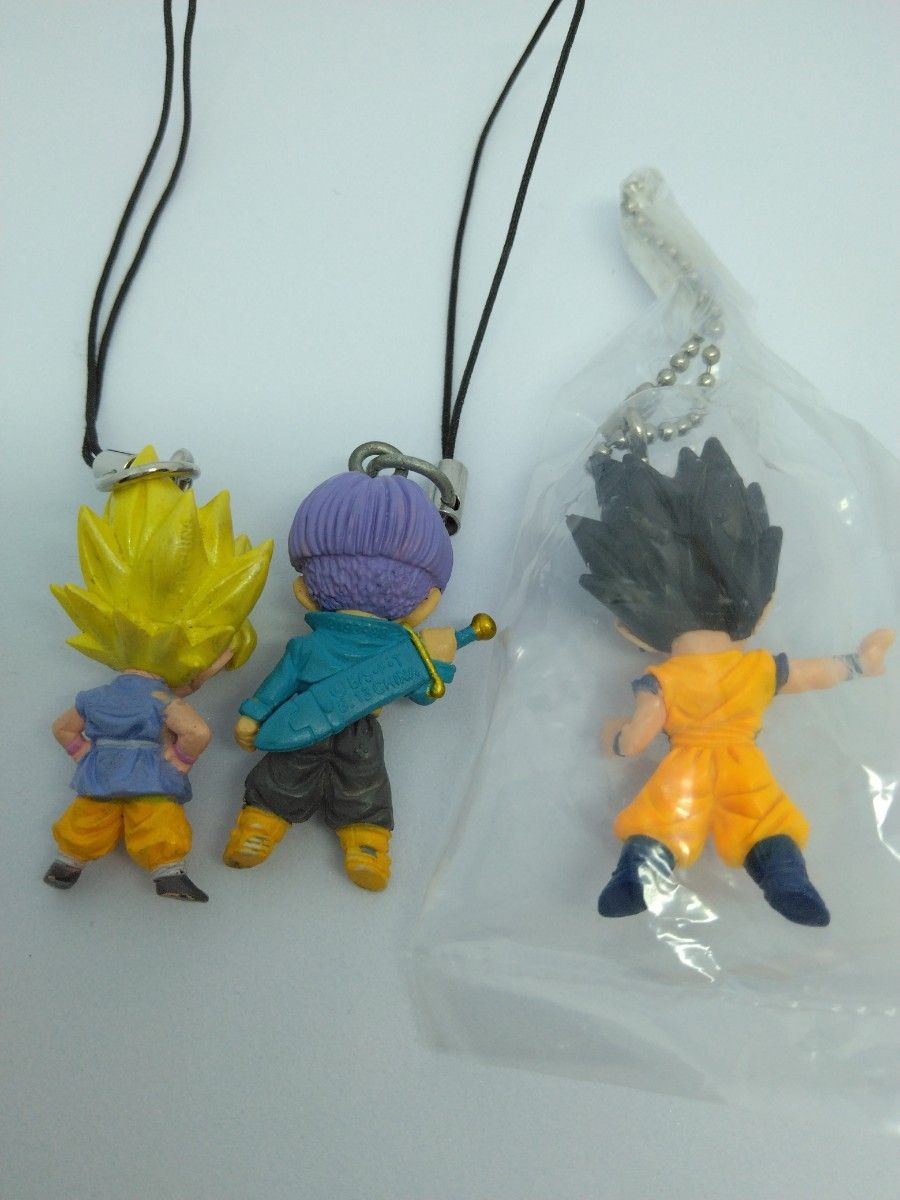ドラゴンボール UDM セットトランクス(初期)黒紐悟空(GT)黒 ドラゴンボール UDM セットトランクス(初期)黒紐悟空(GT)黒