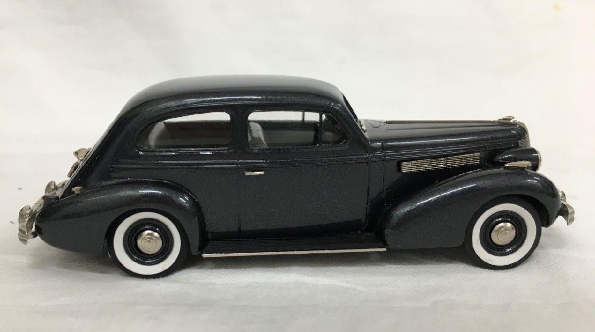 GIT4-242【中古品】BROOKLIN MODELS b.c.019 1937 BUICK SPECIAL 2-DR PLAIN BACK SEDAN M-44 WELLINGTON GRAY POLY 1/43 ミニカーの画像6