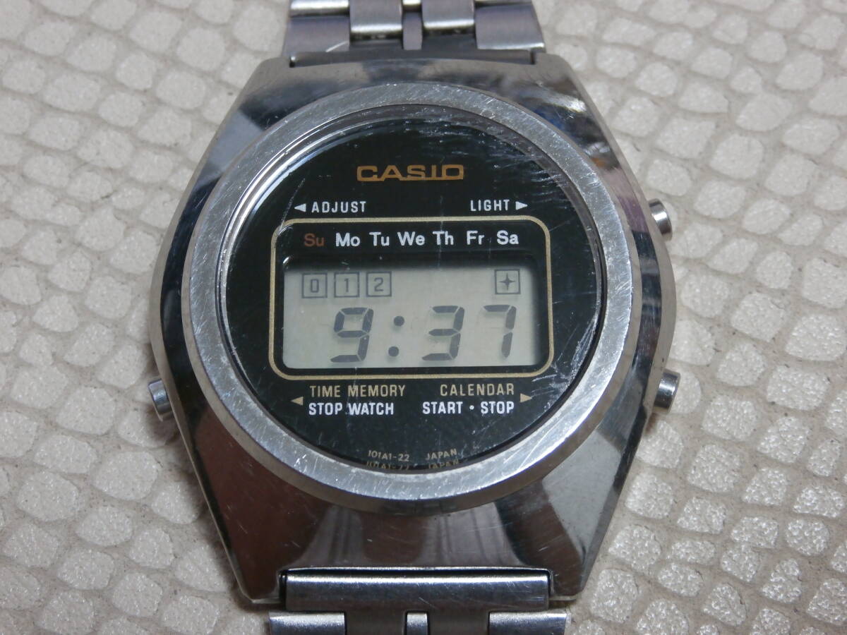 CASIO CASIOTRON R-18 デジタルウォッチ カシオ カシオトロン オールドカシオ ビンテージ 腕時計 電池交換済み_画像2