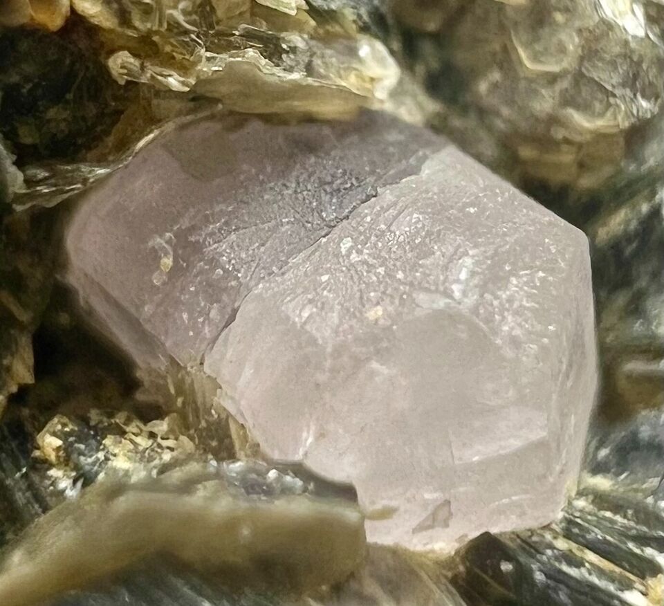 外国産鉱物標本　パキスタン産　アパタイト(燐灰石)