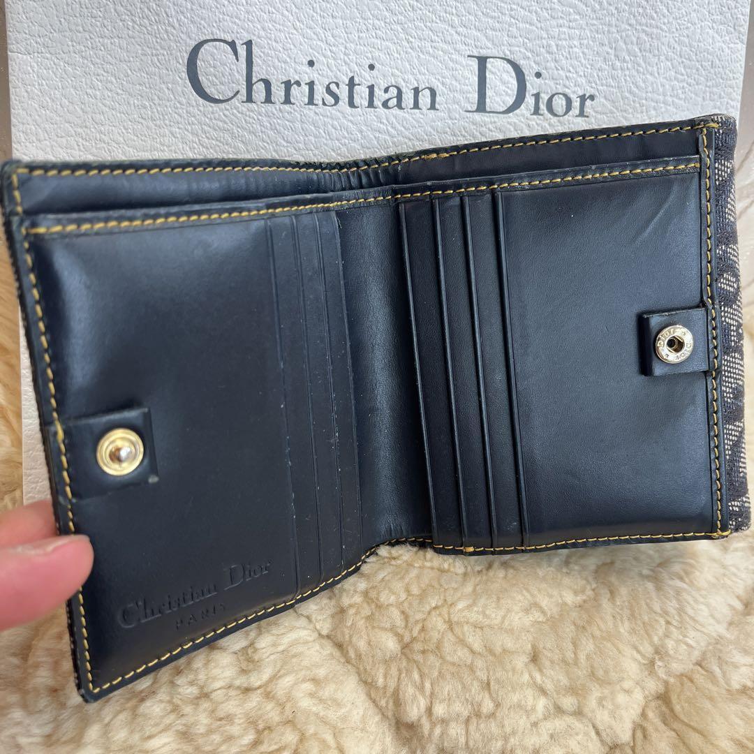 Christian Dior Toro ta- pattern W hook compact purse 