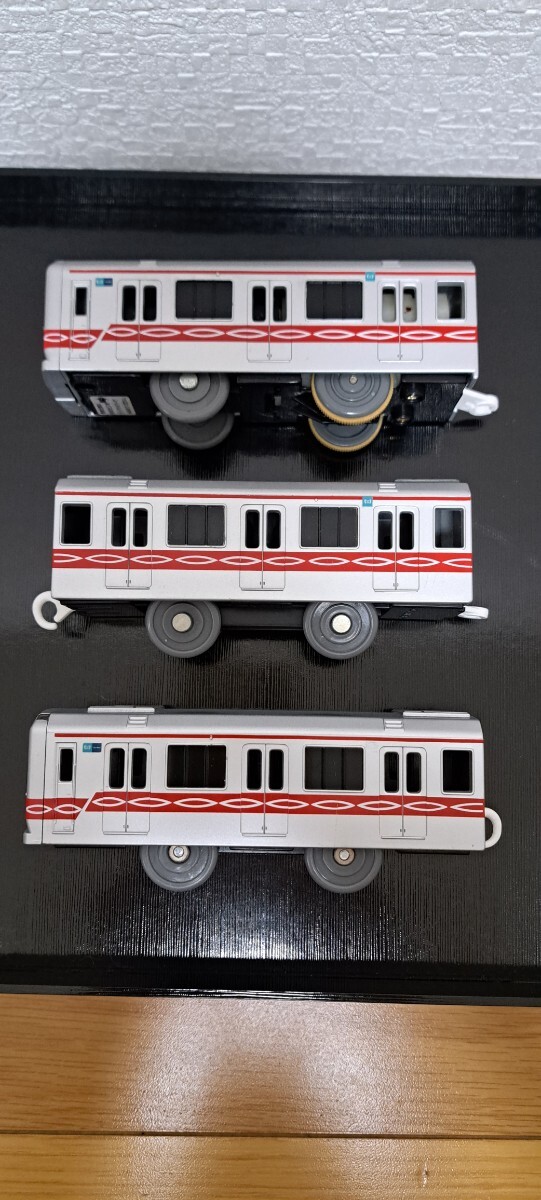 プラレール　東京メトロ　02系　丸の内線　ライト付き_画像5