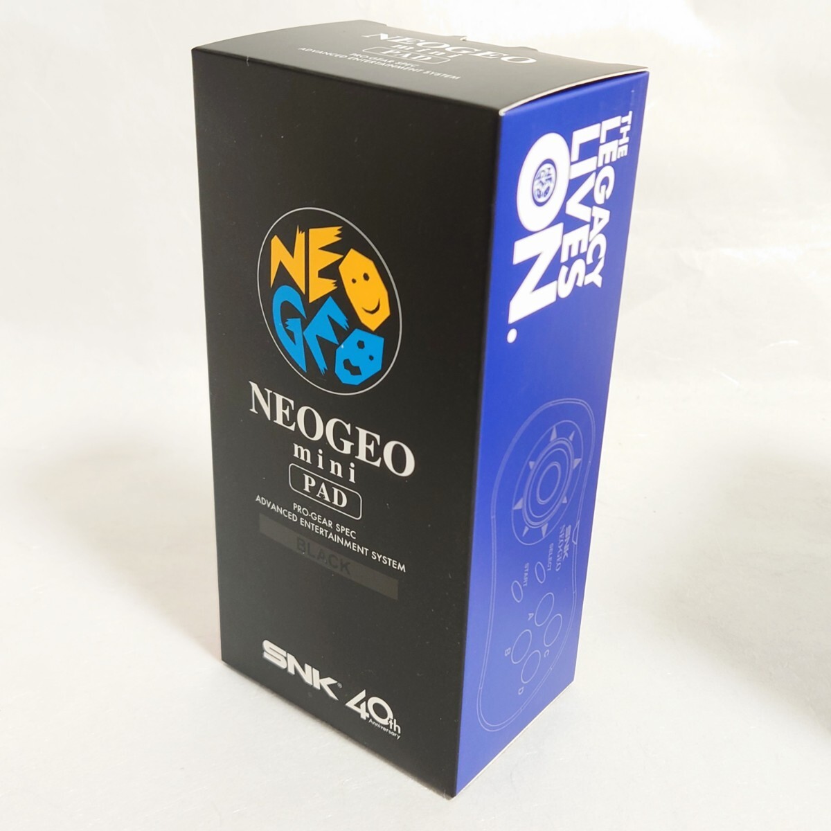 新品未開封 NEOGEO mini international ネオジオミニ インターナショナル　未開封PAD コントローラーとステッカー スクリーンプロテクター