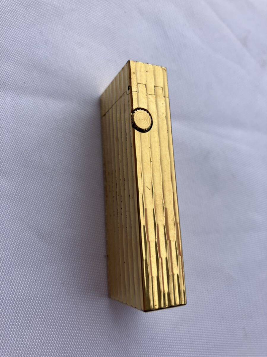 【遺品整理】 1円〜dunhill ダンヒル ゴールドカラー 火花確認 ゴールド ガスライター 喫煙具 喫煙グッズ ローラー ローラー式 ライターの画像5