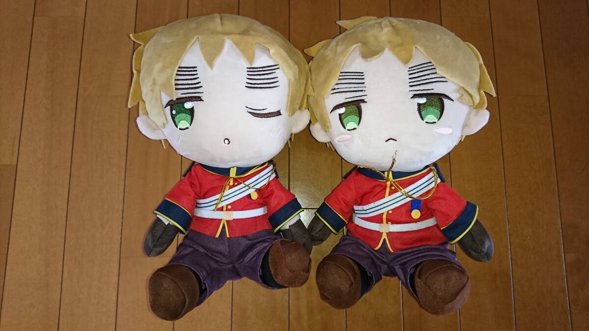 【中古美品】ヘタリア イギリス BIGぬいぐるみ ノーマル＆ウィンク 2点セットの画像1