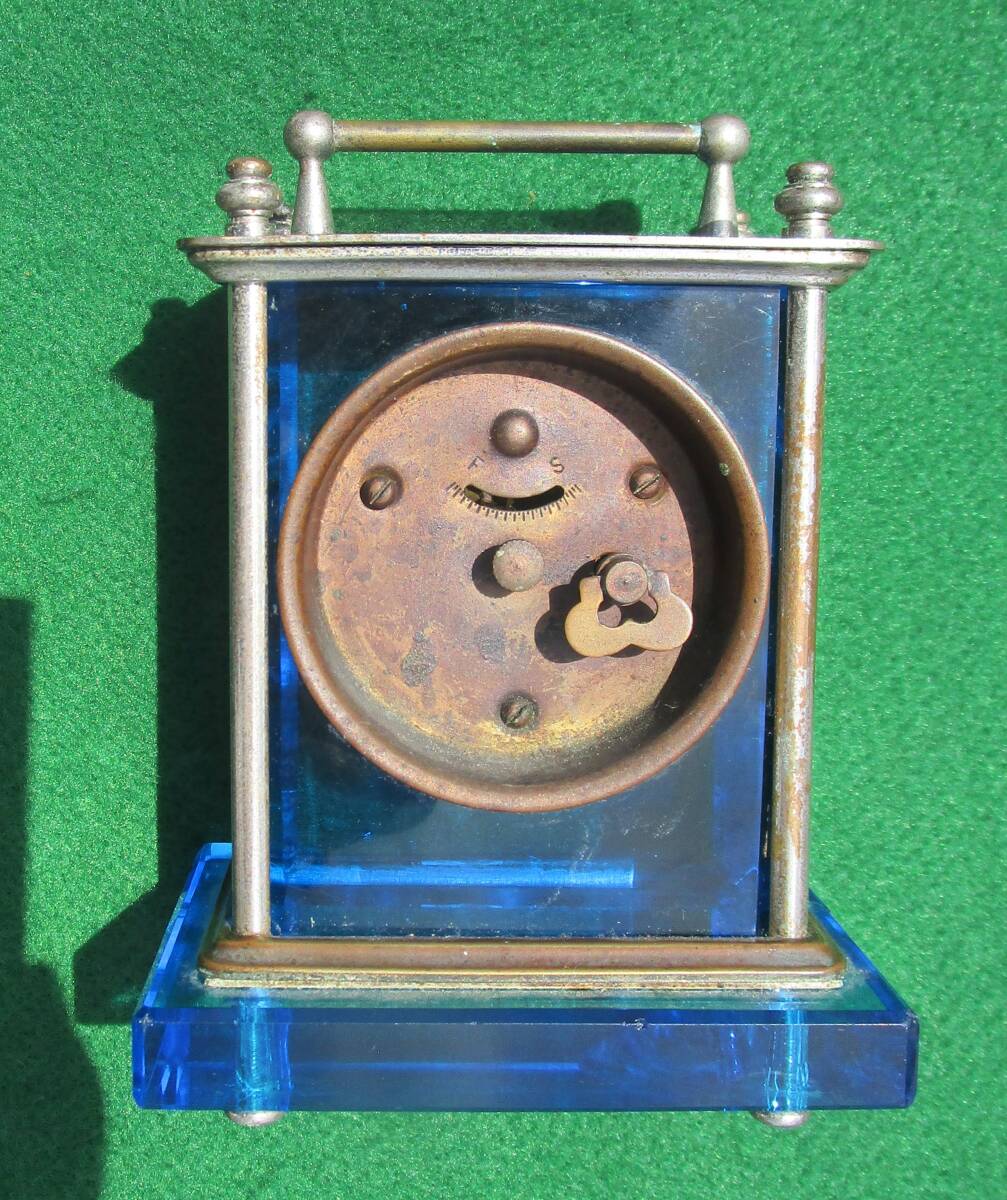セイコー　置時計　SEIKO　青色ガラス　目覚まし時計　昭和レトロ　ガラスの底ひびあり　手巻き　時計　中古　ジャンク品　1個_画像2