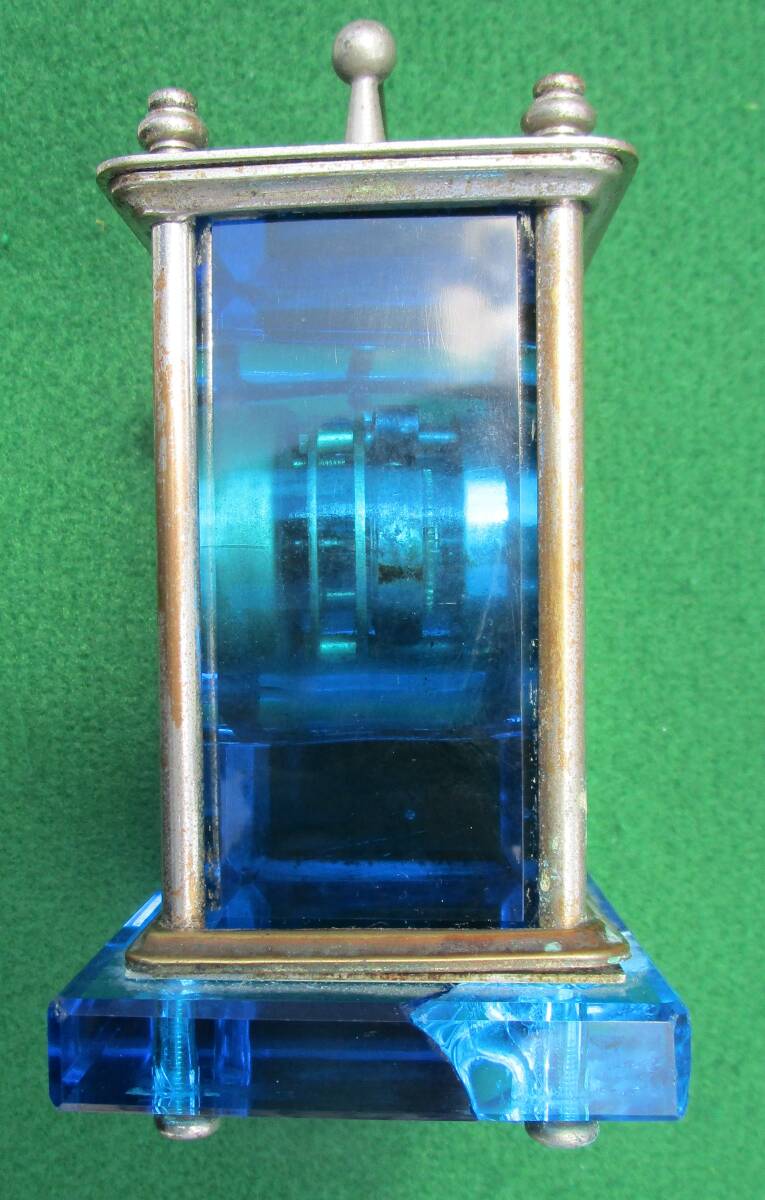 セイコー　置時計　SEIKO　青色ガラス　目覚まし時計　昭和レトロ　ガラスの底ひびあり　手巻き　時計　中古　ジャンク品　1個_画像4