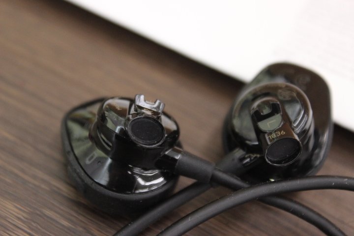 ○Bose SoundSport wireless headphones ワイヤレスイヤホン 【動作保証出品】Bluetooth 接続 マイク付 ブラック 防滴_画像6