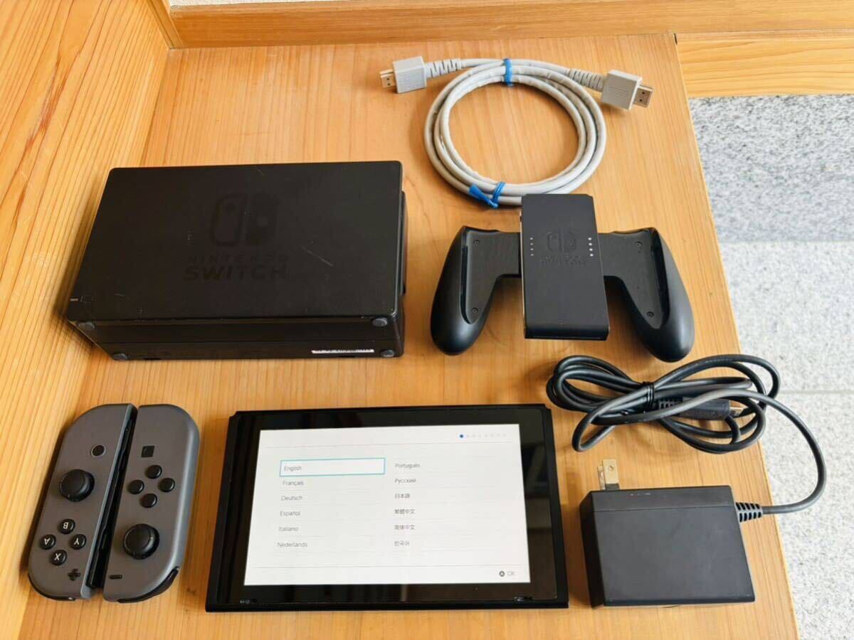 【1円】任天堂 旧型 Nintendo Switch 本体 セット グレー 初期化/動作確認済 スイッチ 箱なし ストラップ無しHAC-001 2018年の画像1