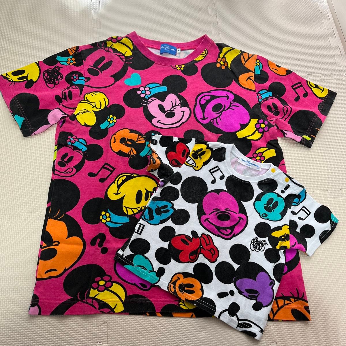 ディズニー半袖Tシャツ　(90サイズ/Mサイズ)  親子コーデ　お揃い　2枚セット