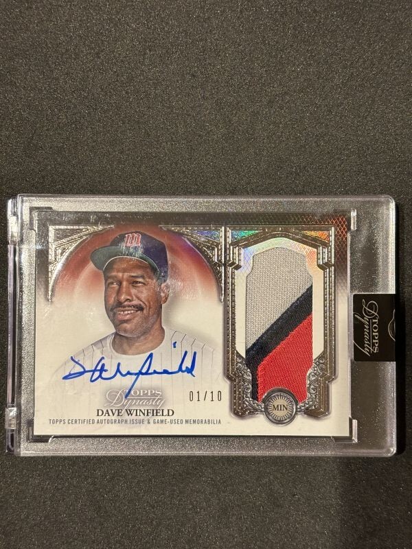 2023 Topps Dynasty Baseball Dave Winfield Patch Auto /10の画像1