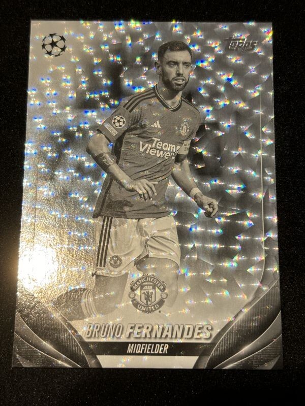 2023-24 Topps UEFA Competitions Soccer Bruno Fernandes Black and White Icy /150の画像1
