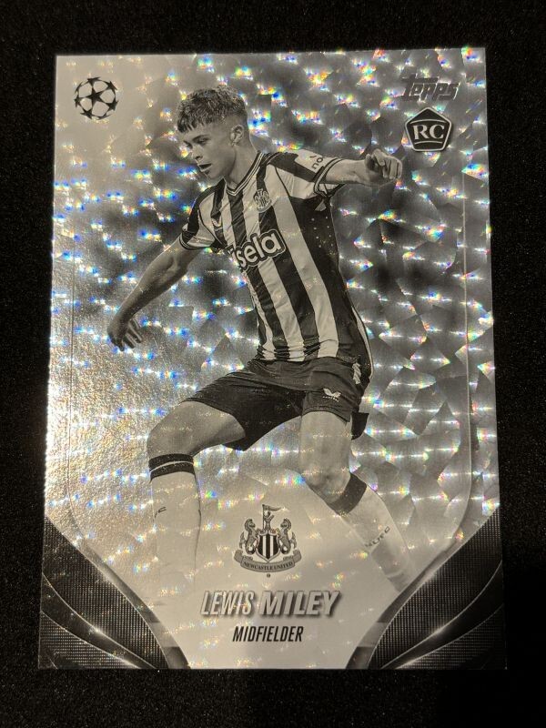 2023-24 Topps UEFA Competitions Soccer Lewis Miley Black and White Icy /150_画像1