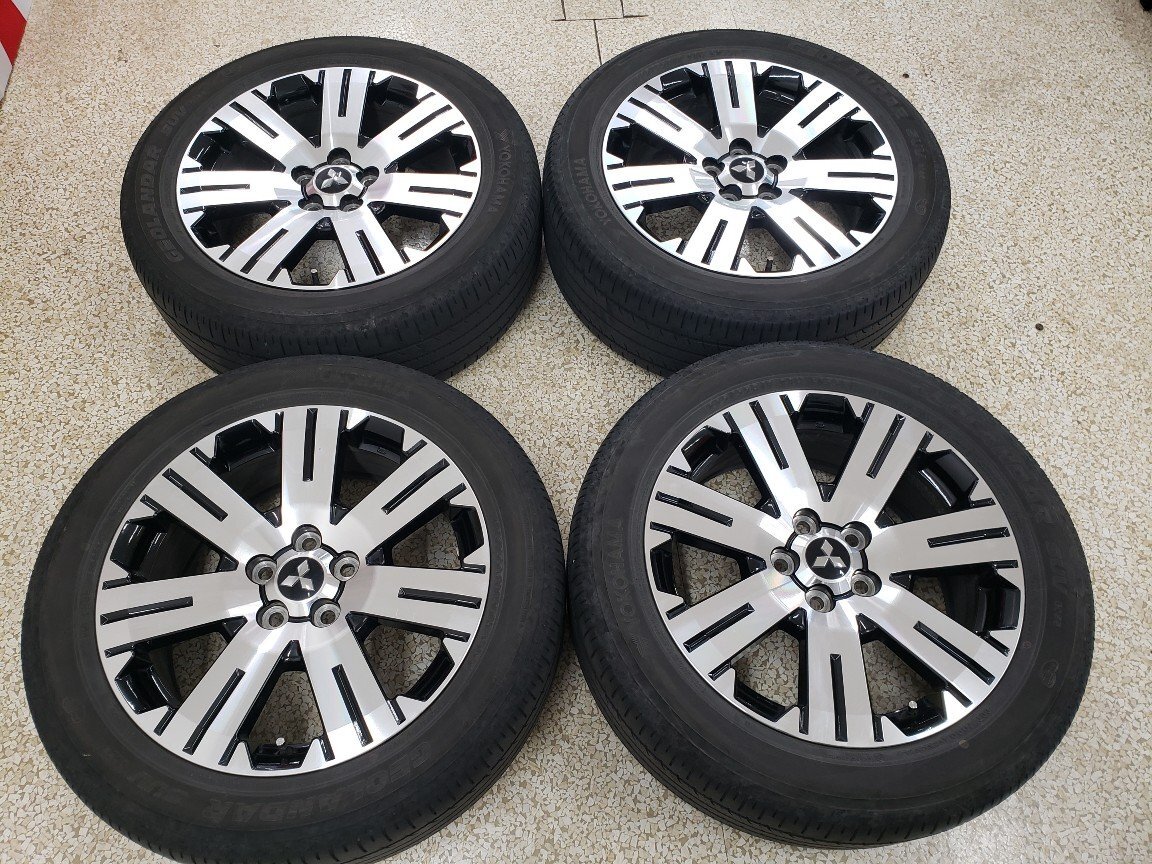 ◎新車外し並み美品 デリカD5純正 デリカD:5 18inc 7j +38 114.3/5H ジオランダー SUV G055 225/55R18 CV1W アウトランダー 純正ナット付の画像1