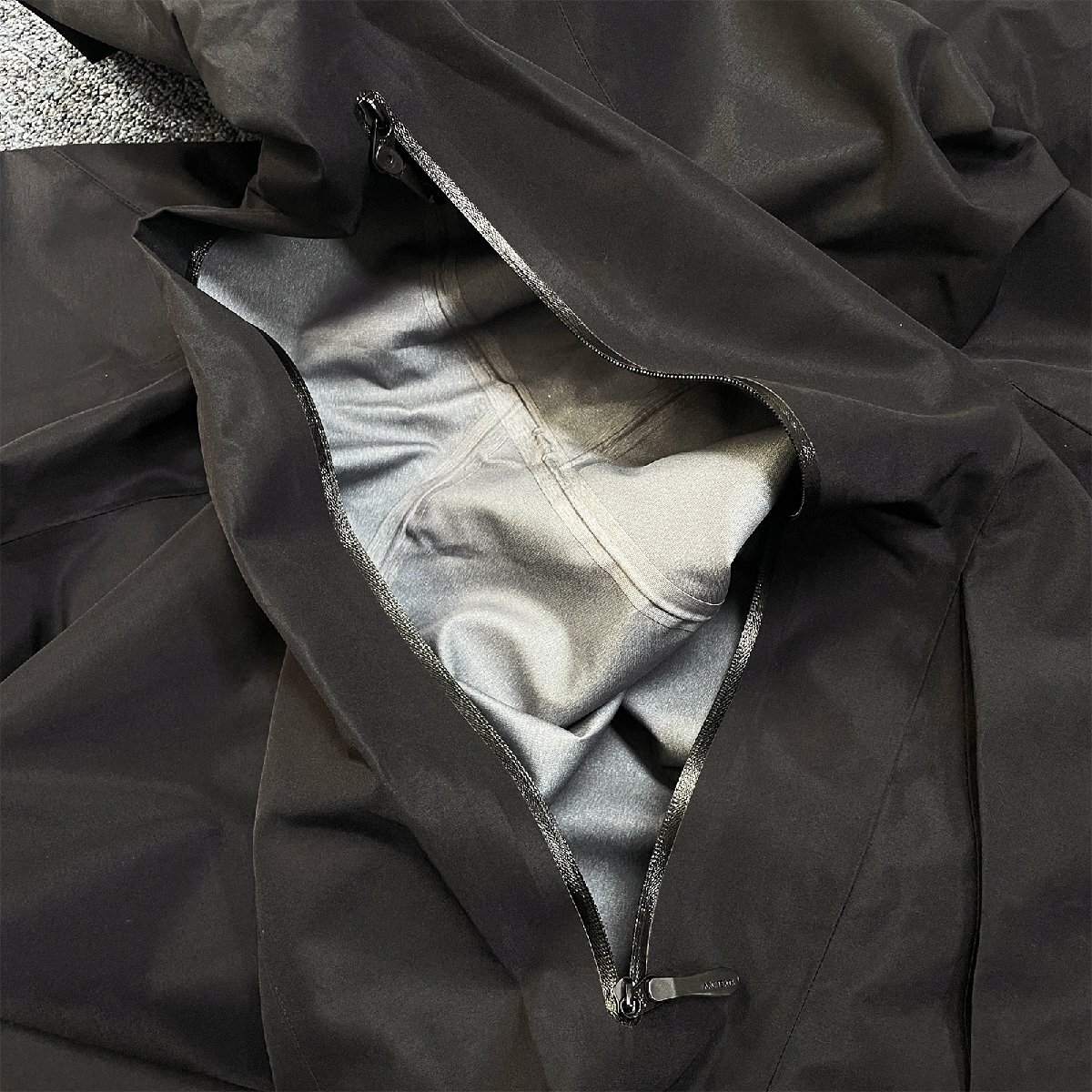 新品未使用 参考定価12万円 ARC’TERYX/アークテリクス - Alpha SV Jacket アルファ SV GORE-TEX/ゴアテックス ジャケット シェル Lサイズの画像8