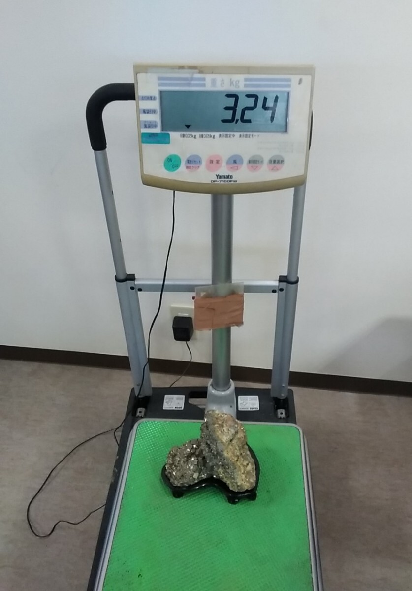 パラサイト 黄鉄鉱 3.24kg 磁石つかない インテリア オブジェ 置物 ヤフオクのみ出品 商品説明必読_画像9