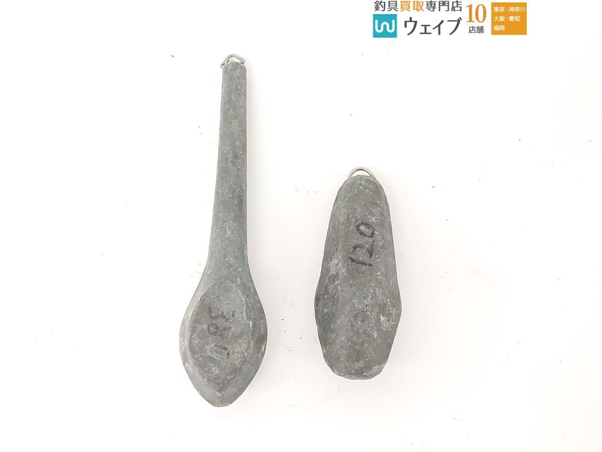  six rectangle fishing sinker trunk . fishing sinker etc. number number approximately 120~200 number gross weight approximately 11.3kg set ... fishing sinker .