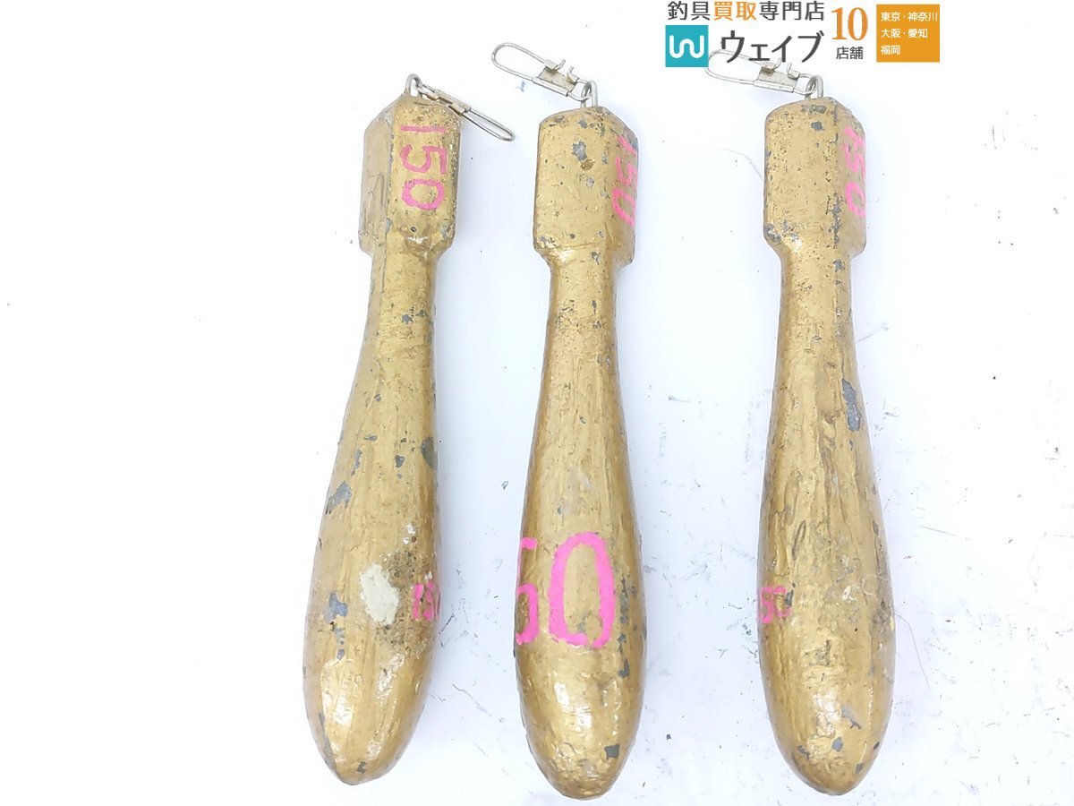  six rectangle fishing sinker trunk . fishing sinker etc. number number approximately 120~200 number gross weight approximately 11.3kg set ... fishing sinker .