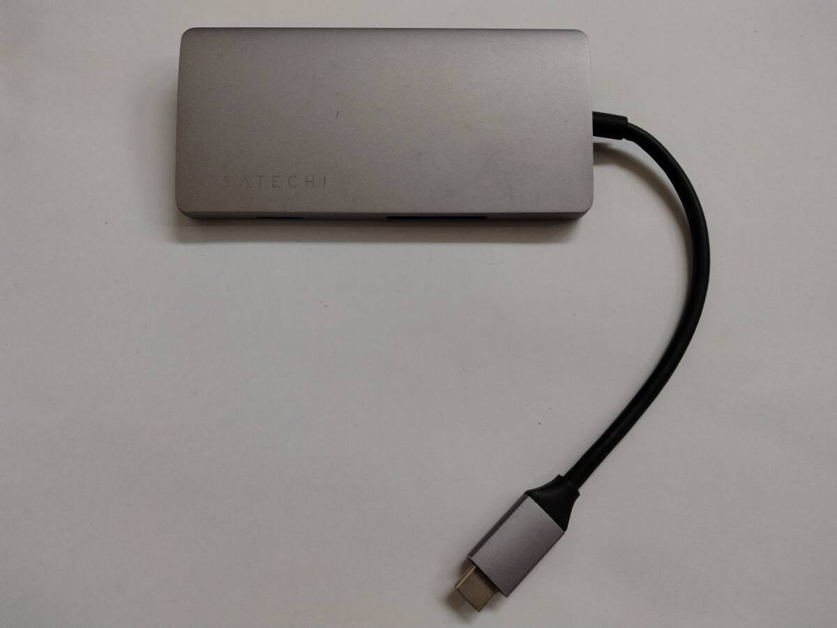 ■Satechi マルチ USB-C ハブ 8-in-1 　 C　_画像1