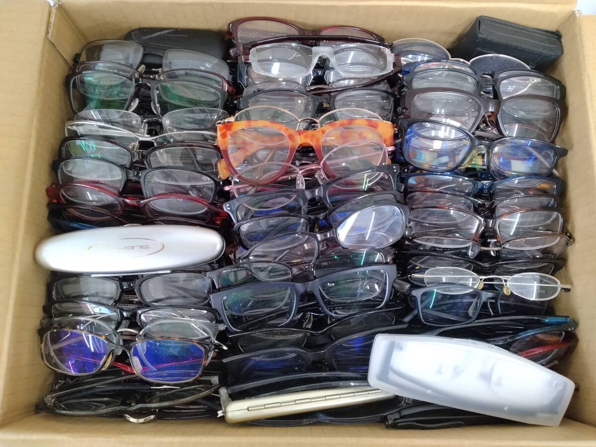 ■老眼鏡 大量 メーカー ブランド 色々 おまとめ 270本以上   ② Cの画像1