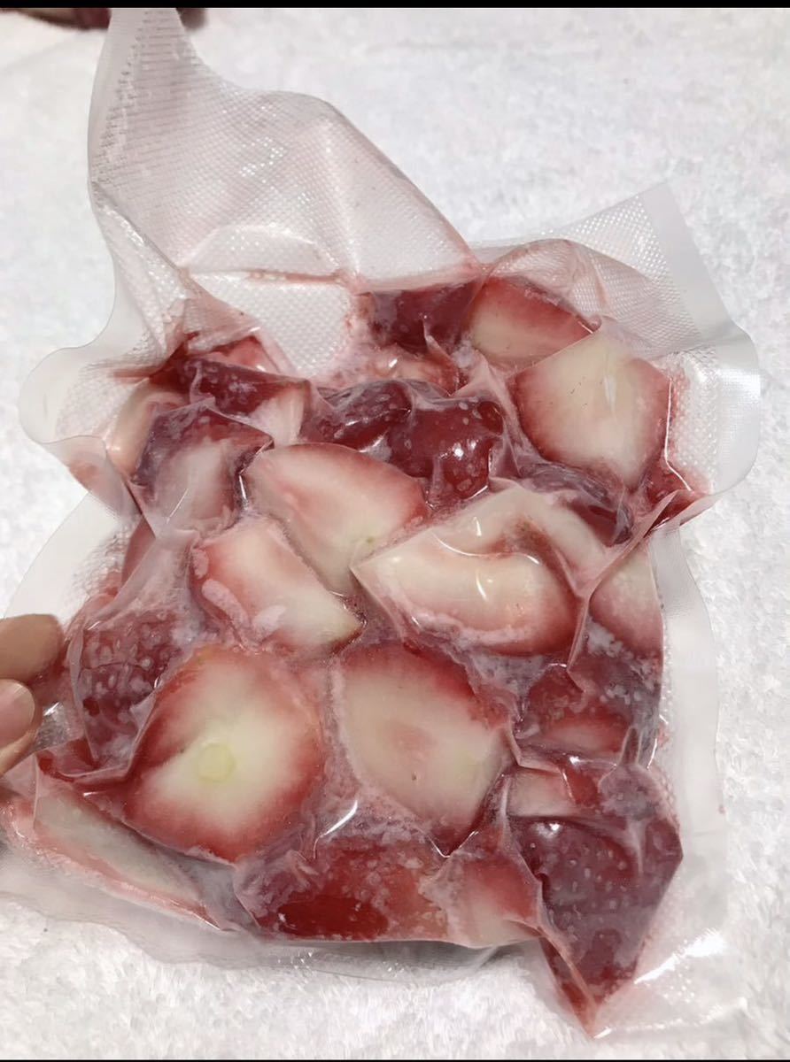 最安値 チャリティー 冷凍いちご 1キロ 冷凍イチゴ 苺 栃木県産 とちあいか ヘタカット済 1袋500g 2袋  の画像4