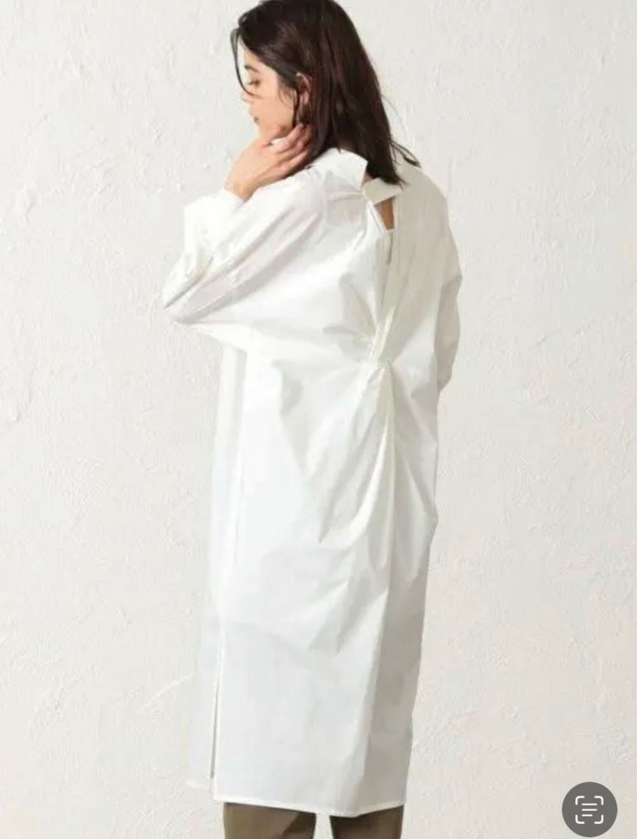 CAST バックデザイン　シャツワンピース　シャツワンピ　ふんわり袖　ロング白　ホワイト