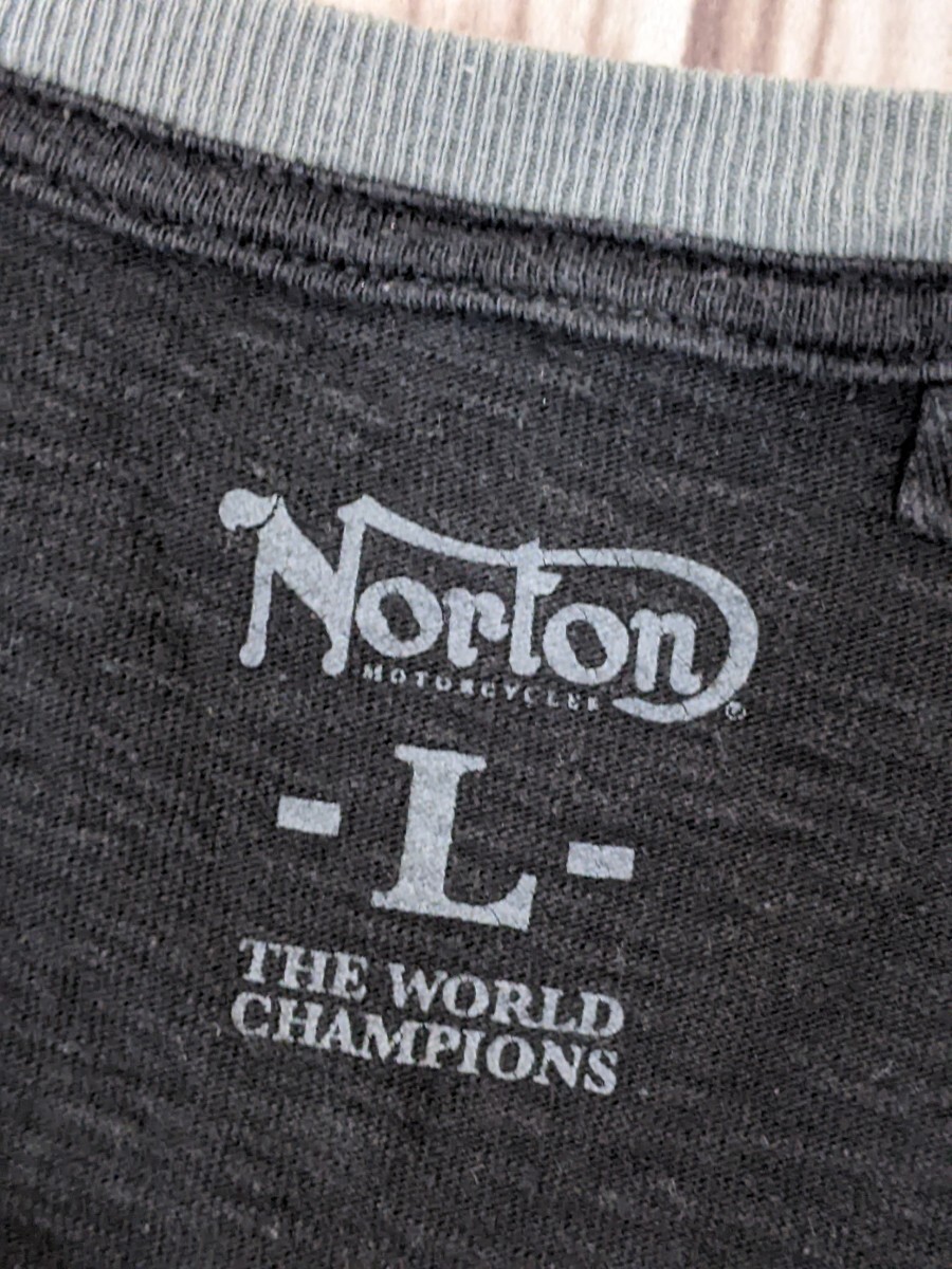 16．ノートン Norton デカロゴ 一部 迷彩柄 デザイン 長袖 Tシャツ ロンT メンズＬ 黒グレーx809_画像4