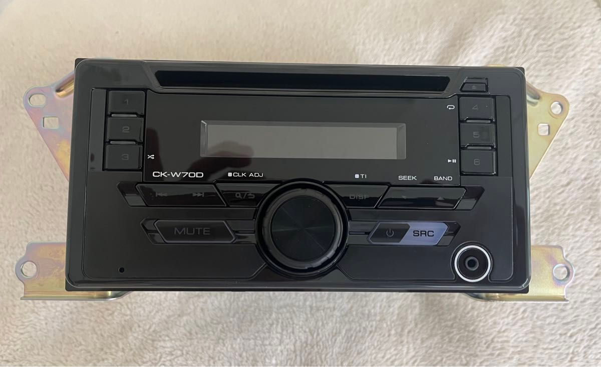 ダイハツ純正　KENWOOD CDチューナー　CK-W70D フロントAUX装備 新車外し