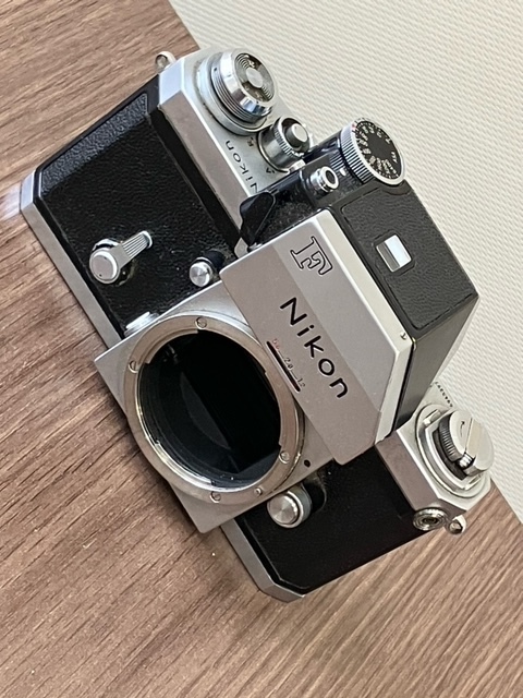 ★【ジャンク品】Nikon / ニコンF 一眼レフ フィルムカメラ（送料無料）_画像2