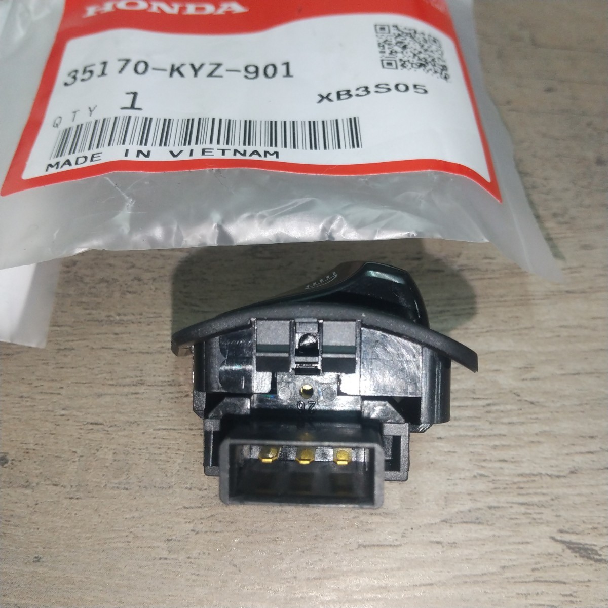 PCX KF12 PCX150 ヘッドライトスイッチ ディマースイッチ 35170-KYZ-901 純正未使用品 汎用  PCX125 の画像2