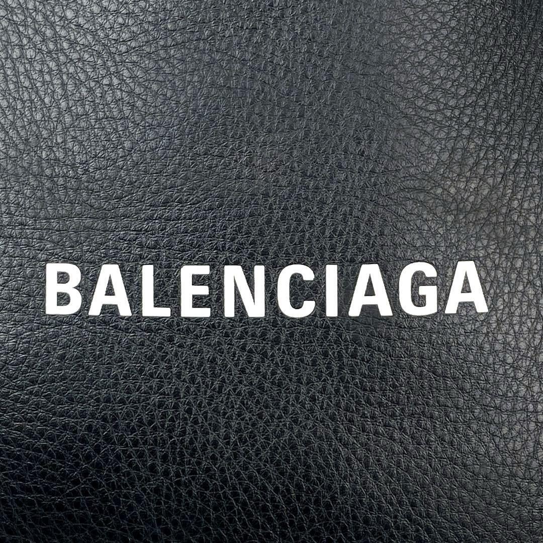 【美品】BALENCIAGA バレンシアガ トートバッグ ハンドバッグ ネイビー カバス Ｓ エブリデイ ロゴ 男女兼用 大人気 レザー 339933 黒の画像3